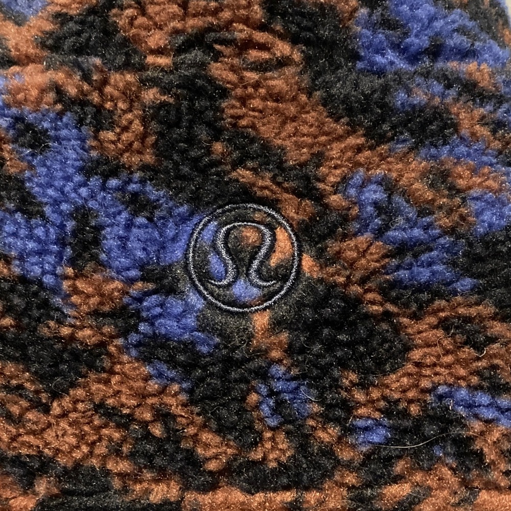 Lululemon Scuba Oversized Fleece Funnel Neck Jacket in Camo Copper Navy - Picture 11 of 13